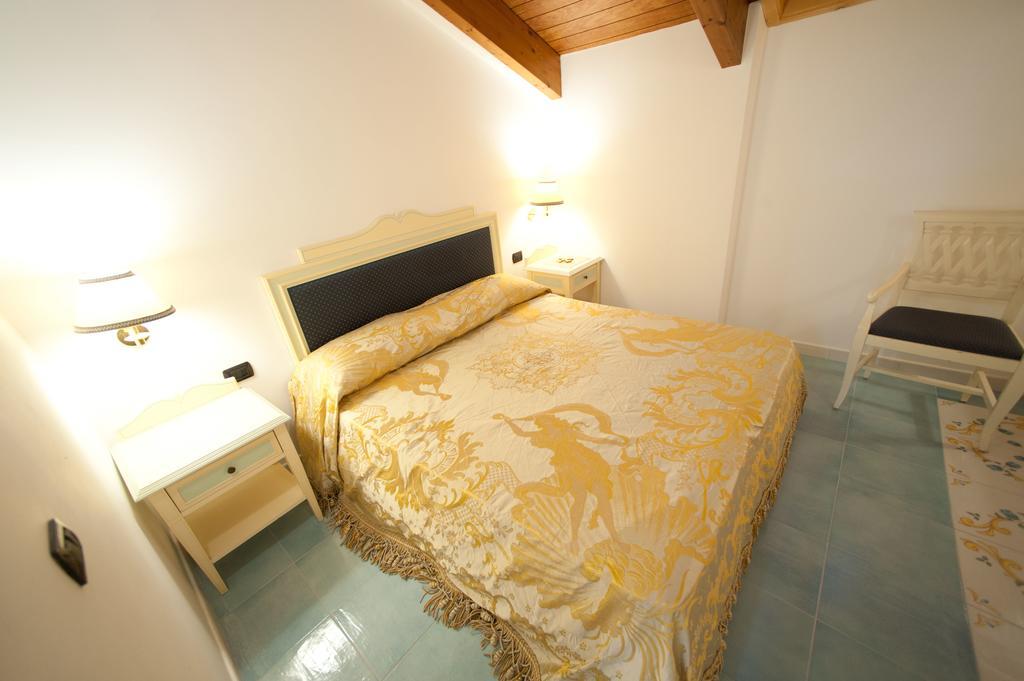 Palazzo Della Monica Apartment Vietri sul Mare Room photo