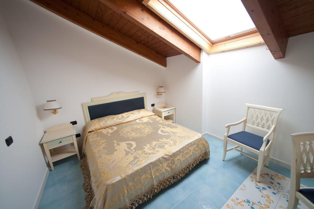 Palazzo Della Monica Apartment Vietri sul Mare Room photo